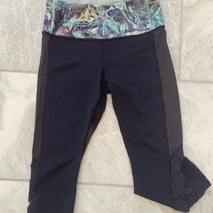 Lulu lemon crop size 6 23”